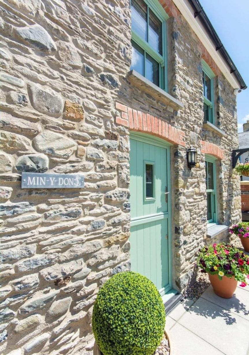 Min Y Don, Stone Cottage By The Edge Of The Sea, Llangrannog Zewnętrze zdjęcie
